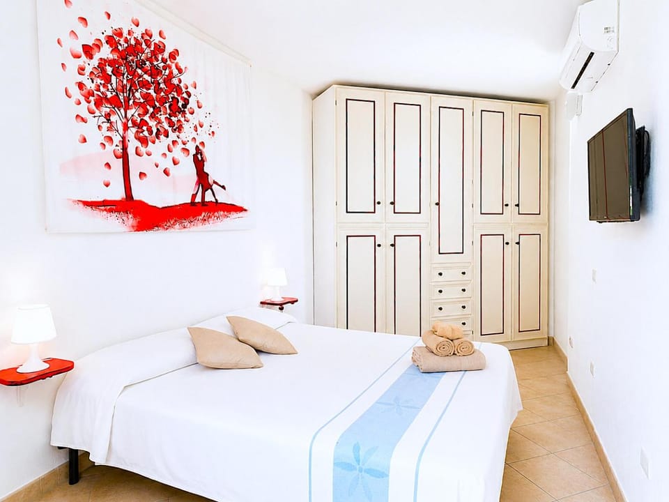 Balcony/Terrace, Bedroom, air conditioner