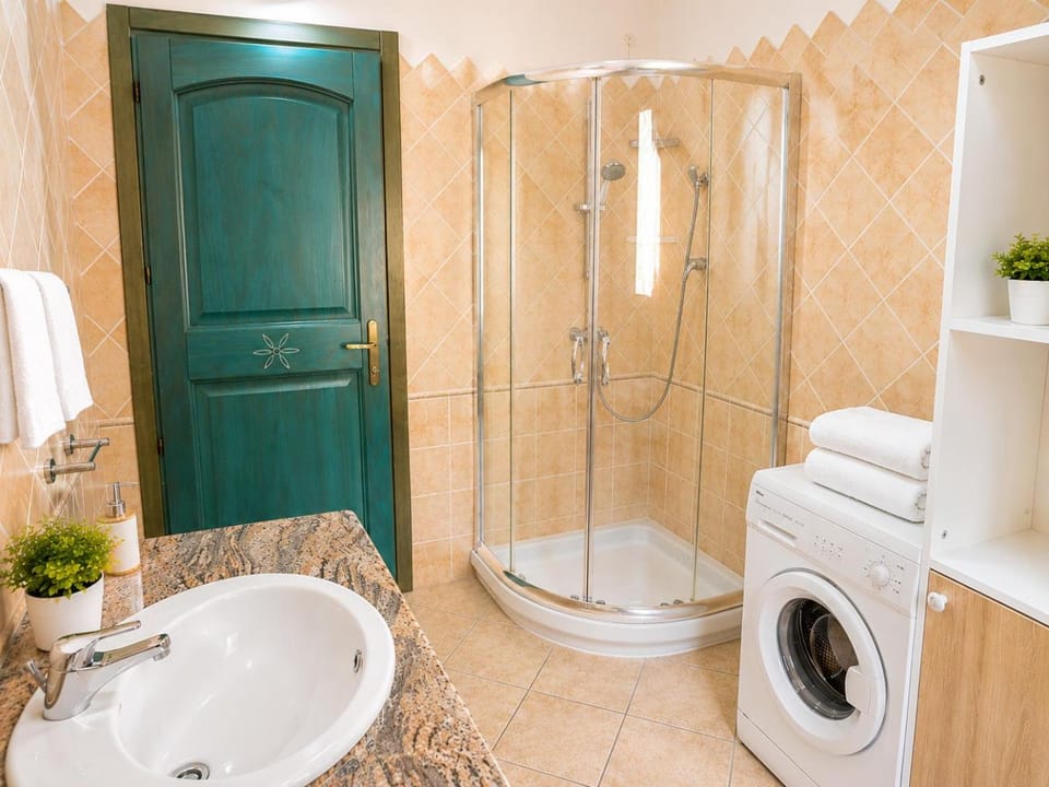 Shower, Toilet, Bathroom, bidet, washing machine