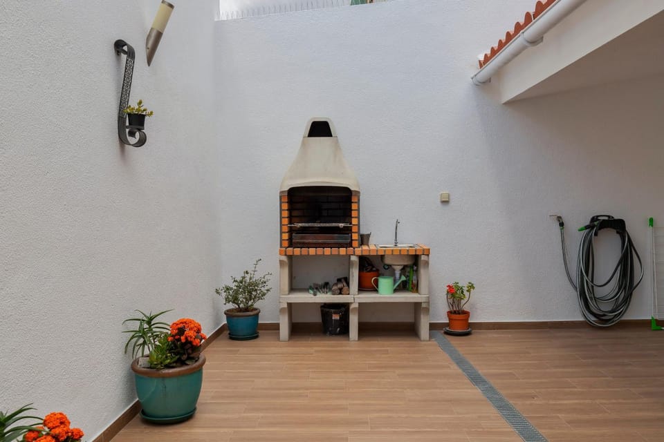 BBQ facilities, Balcony/Terrace