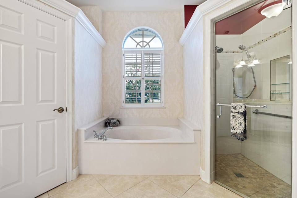Shower, Bathroom, Bath, towels