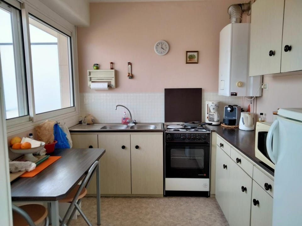 Appartement Type 2 avec balcon et parking - Les Sables-d'Olonne - FR-1-331-216 Apartment in Les Sables-d'Olonne