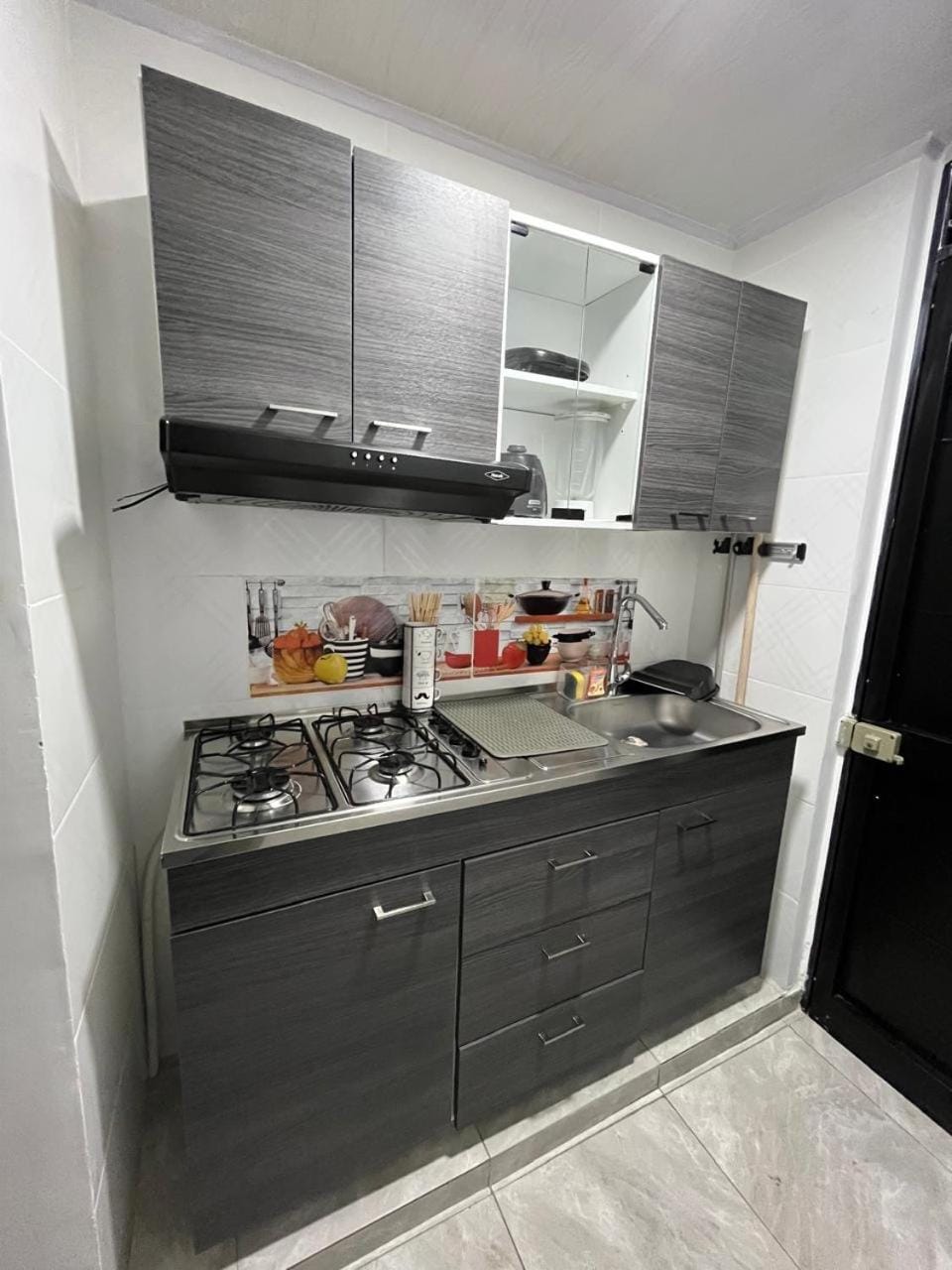 Apartaestudio Vacacional en Girardot, piscinas, Jacuzis, parqueadero para moto Apartment in Girardot