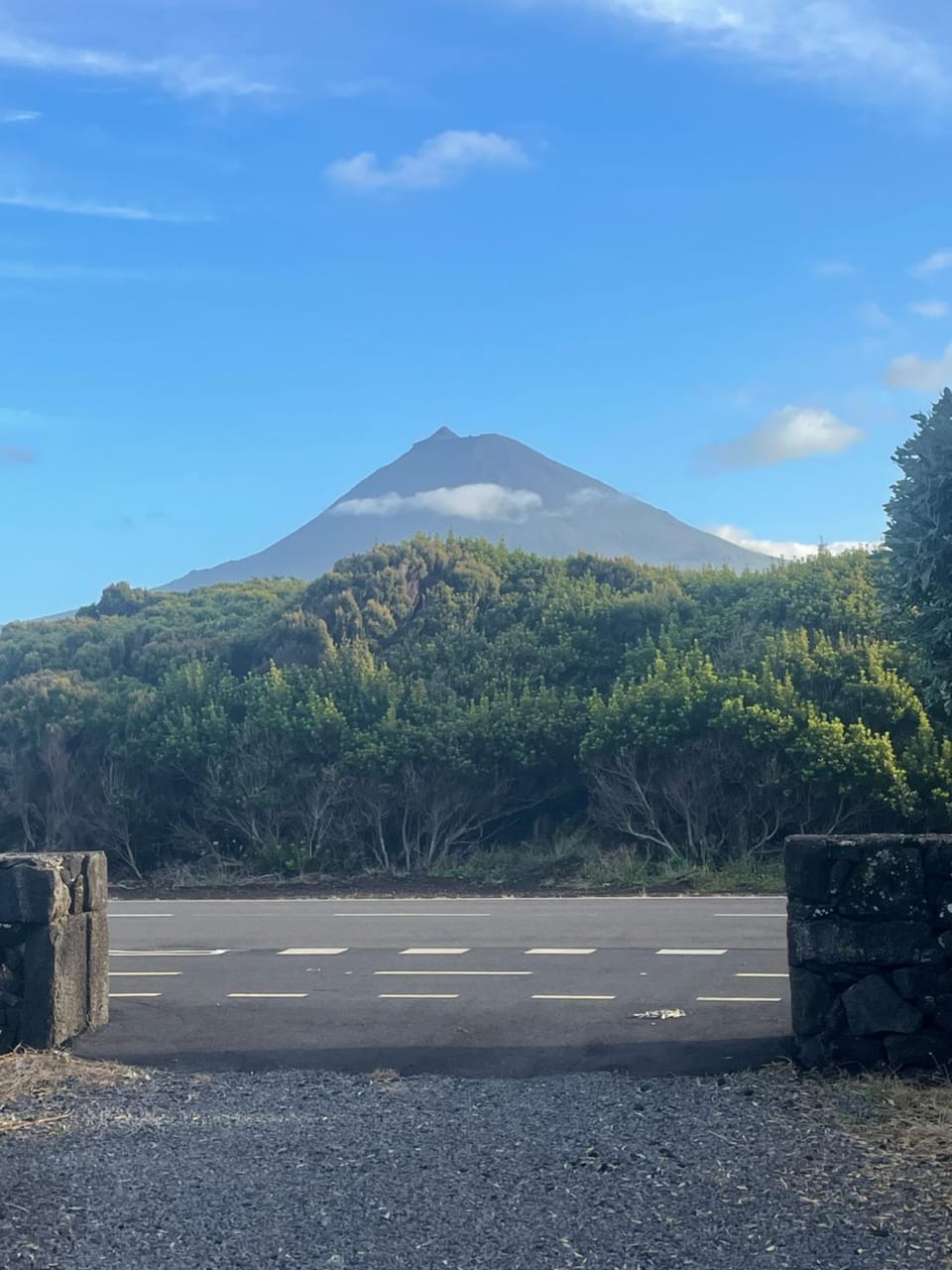 Nearby landmark, Day, Neighbourhood, Natural landscape, Mountain view