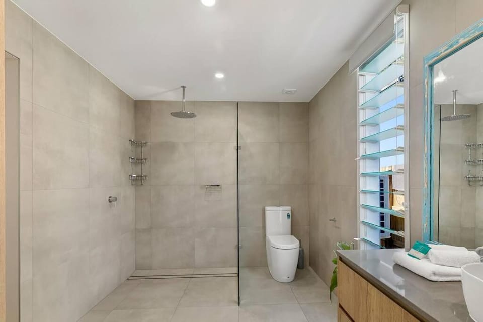 Luxury Coastal Retreat Apartment in Coolum Beach