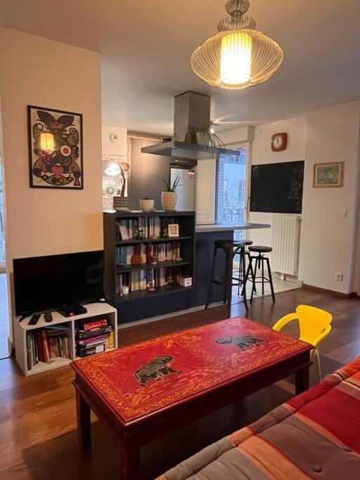 Spacious & cosy flat Apartment in Massy