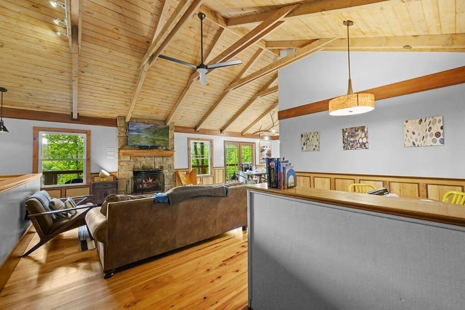 Chic private cabin w/ epic views & amenities! Cabin in Sevier County