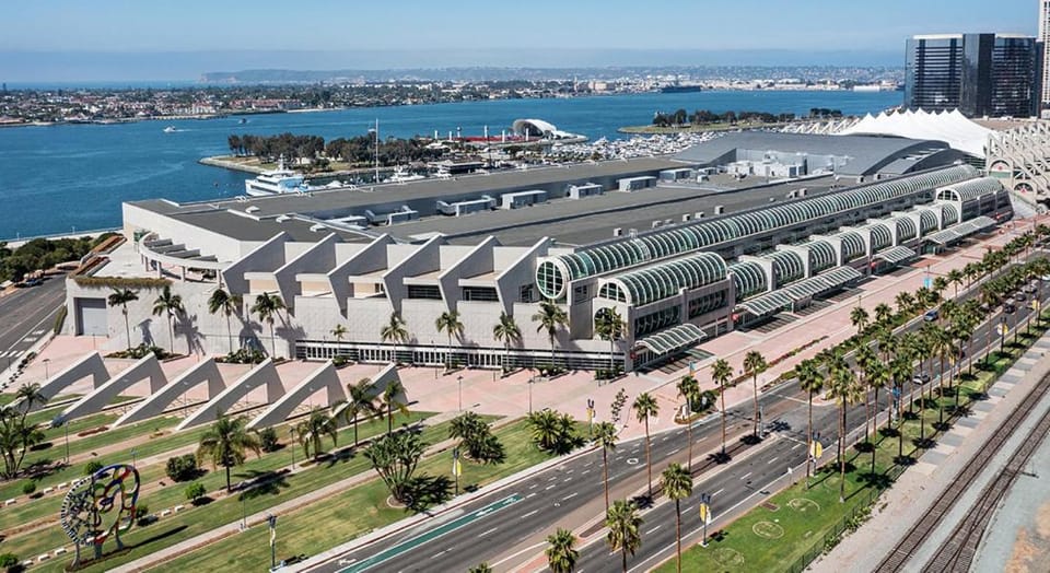 Walk to Conv Center Free Parking 4 Beds Hotel in San Diego