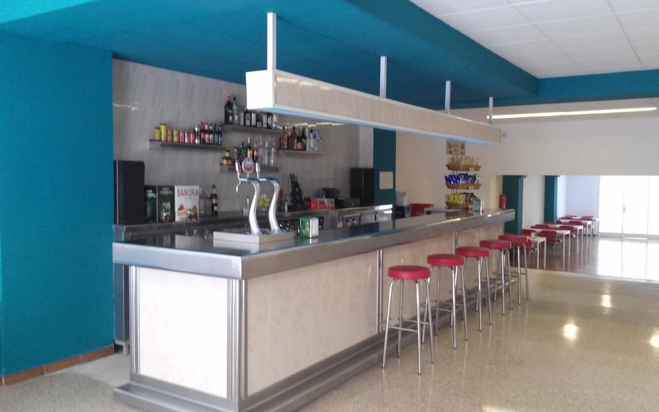 Lounge or bar, Food and drinks, Drinks