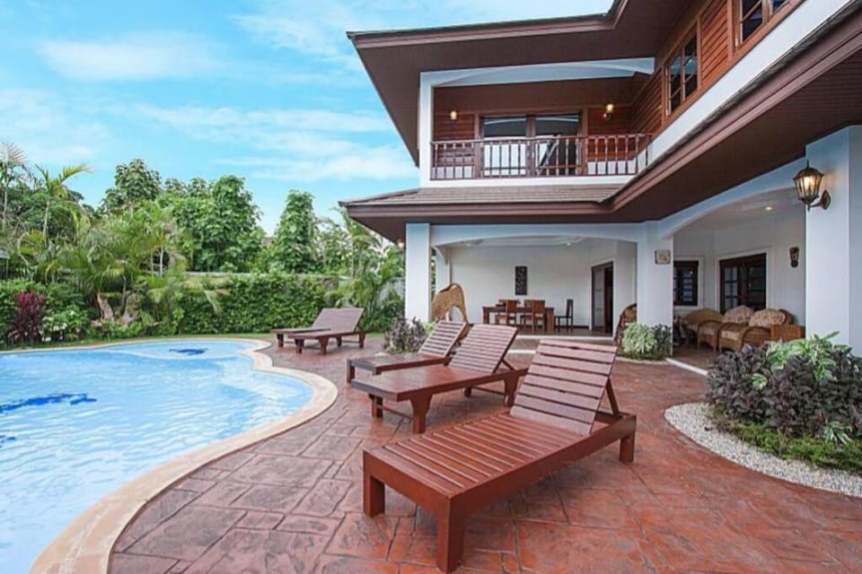 Oriental Thai luxury villa with Private pool Villa in Chiang Mai