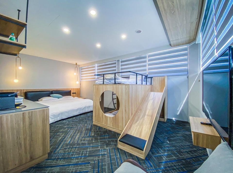 Bed, Photo of the whole room