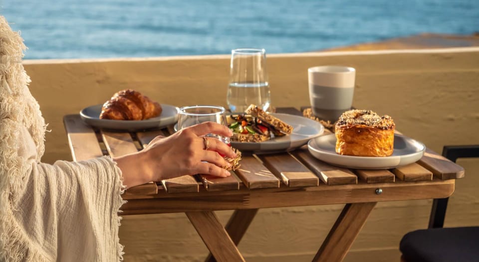 Natural landscape, Balcony/Terrace, Food and drinks, Sea view, Breakfast, Continental breakfast