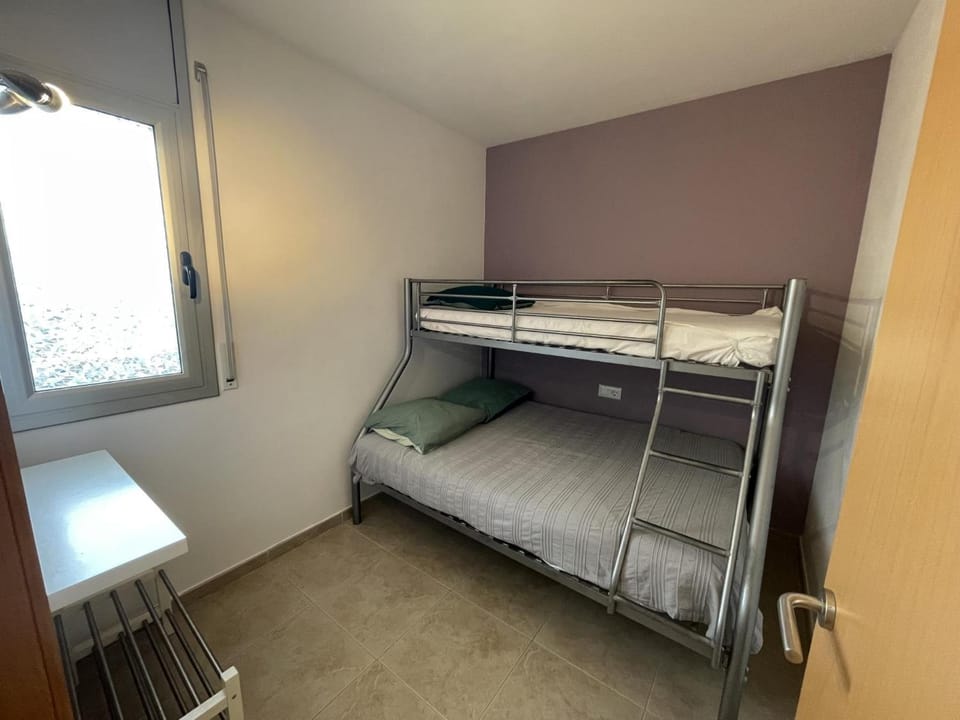 Photo of the whole room, Bedroom, bunk bed