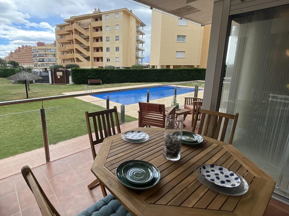 View (from property/room), Balcony/Terrace, Pool view