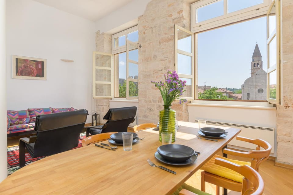Apartment Am Kastel Svetvinčenat by IstriaLux Apartment in Istria County