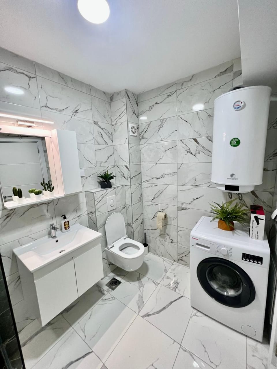 Shower, Toilet, Bathroom, washing machine, dryer