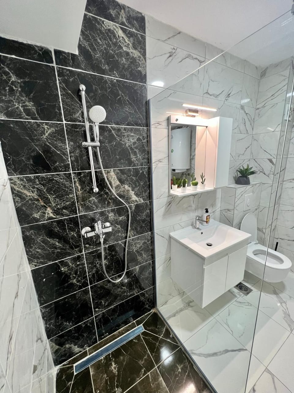 Shower, Toilet, Bathroom