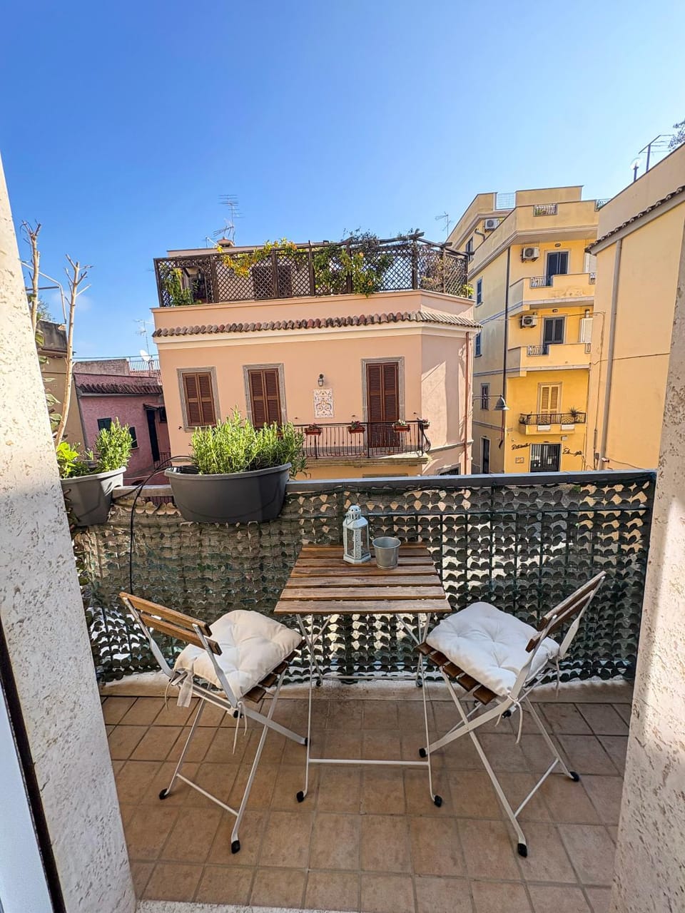 Property building, Day, View (from property/room), Balcony/Terrace