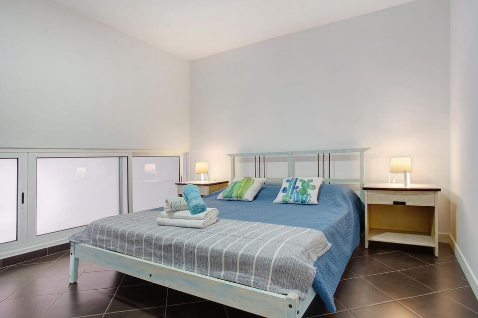 Living room, Bedroom