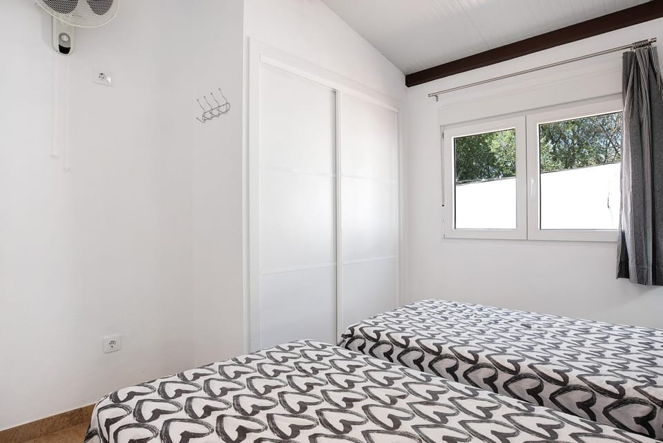 Property building, Living room, Bedroom