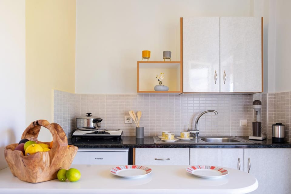 Kitchen or kitchenette, Living room