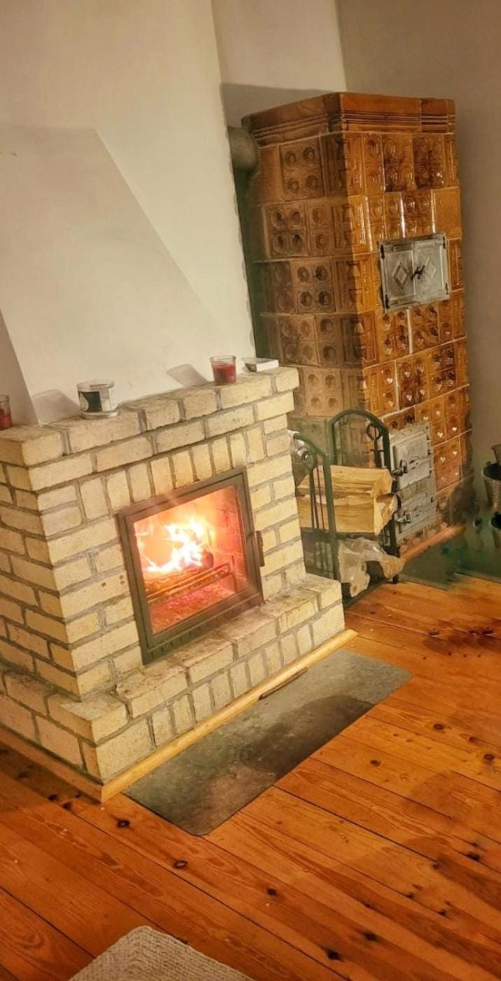 Living room, Seating area, fireplace