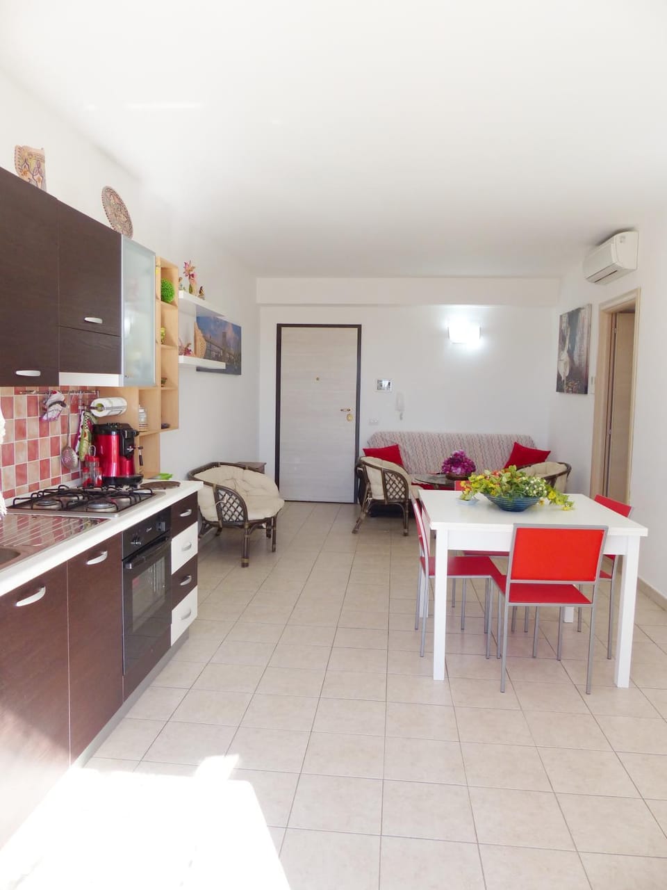 Living room, Dining area