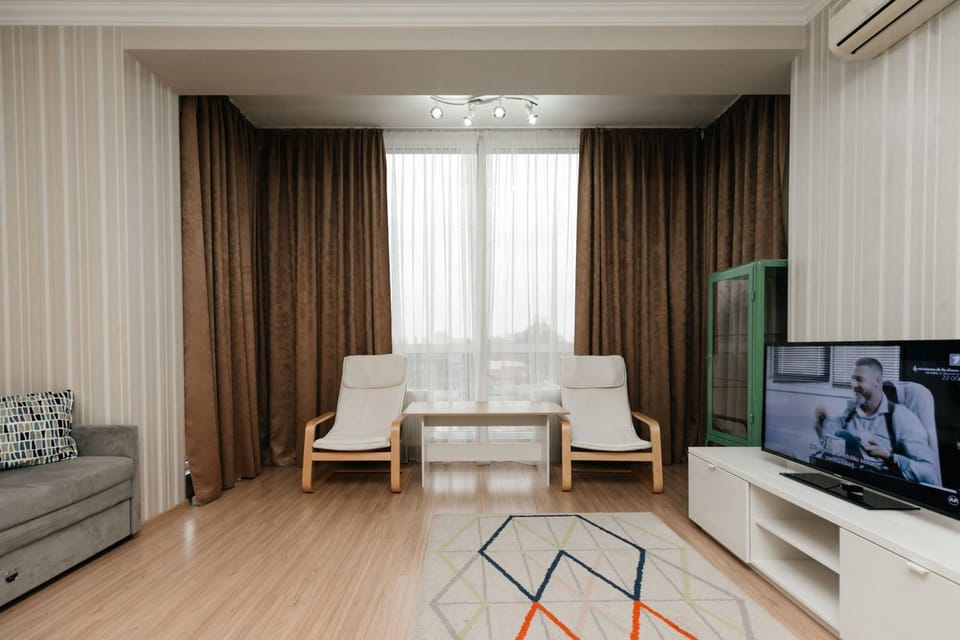 Communal lounge/ TV room, TV and multimedia, Living room