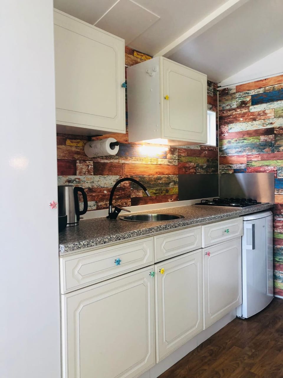 Kitchen or kitchenette, kitchen