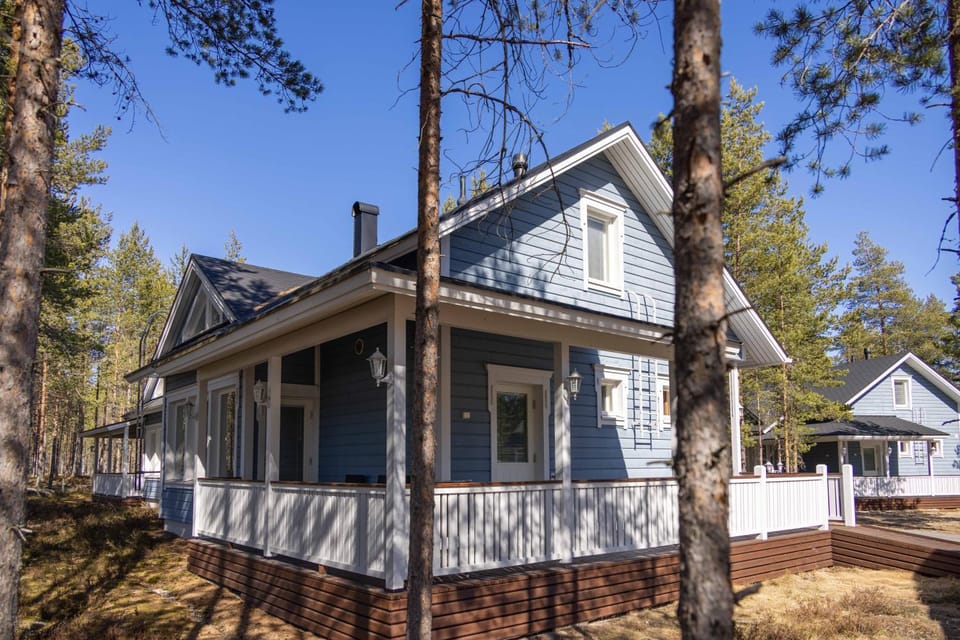 Property building, Spring, Day