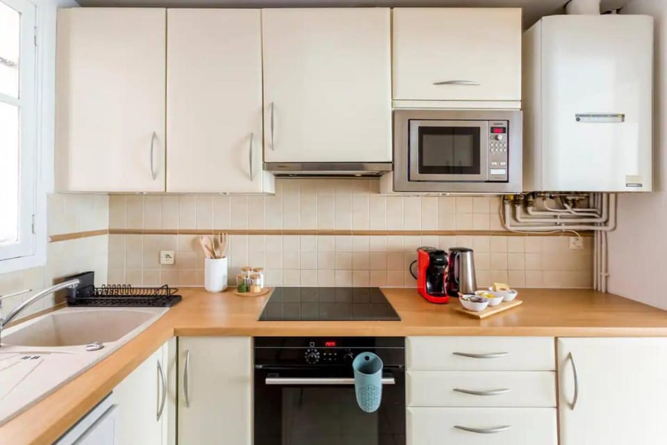 8P - 3BR Le Marais Spacious - Central - Historic Apt Apartment in Paris