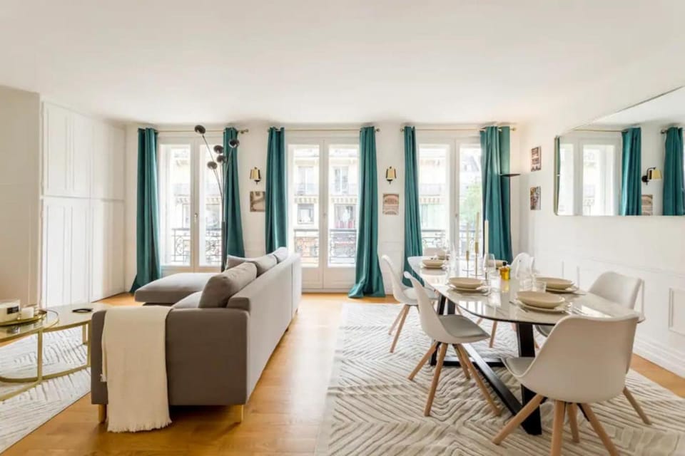 8P - 3BR Le Marais Spacious - Central - Historic Apt Apartment in Paris