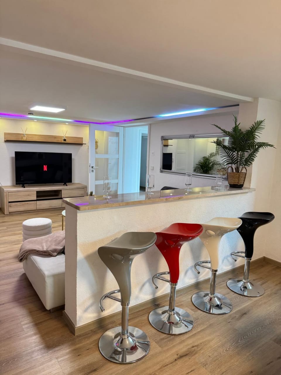 TV and multimedia, Living room, Seating area