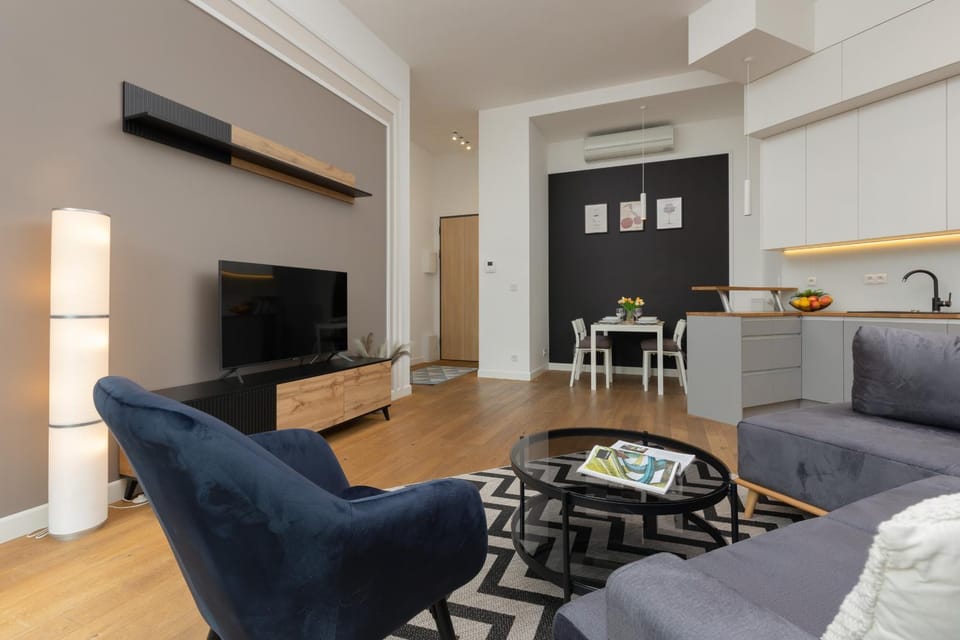 Communal lounge/ TV room, TV and multimedia, Living room