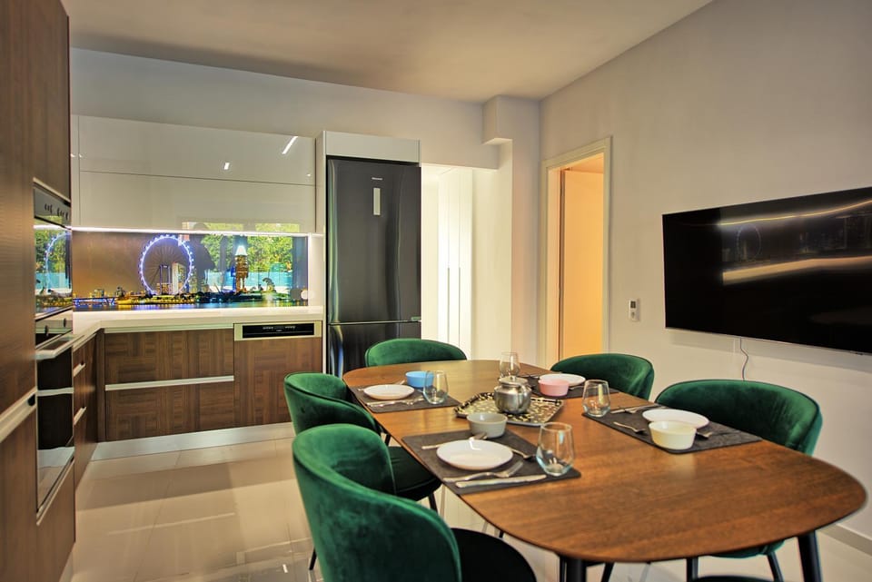 TV and multimedia, Kitchen or kitchenette, Dining area