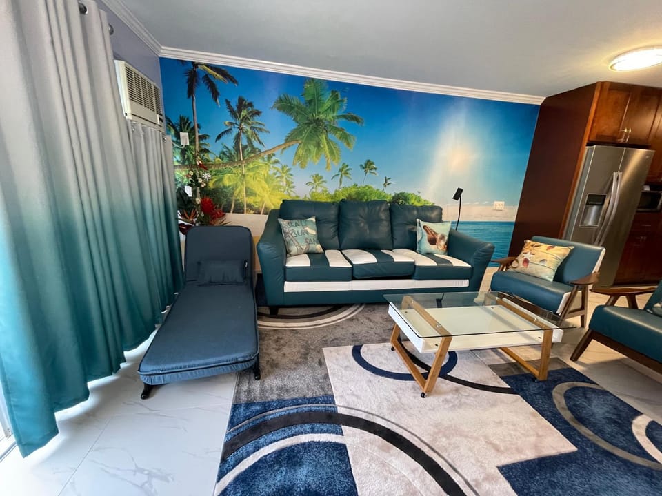 Amazing waikiki Beach condo 2Bed2Bath+free Parking Apartment in Honolulu