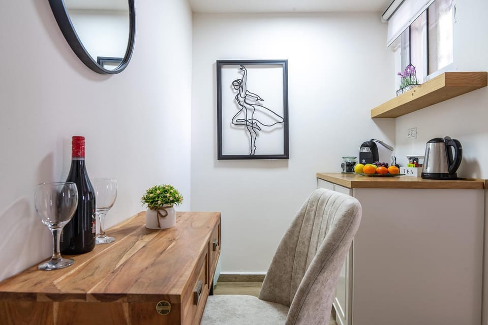 Coffee/tea facilities, Kitchen or kitchenette