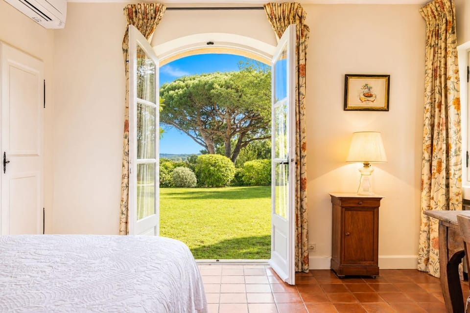 Bed, View (from property/room), Bedroom