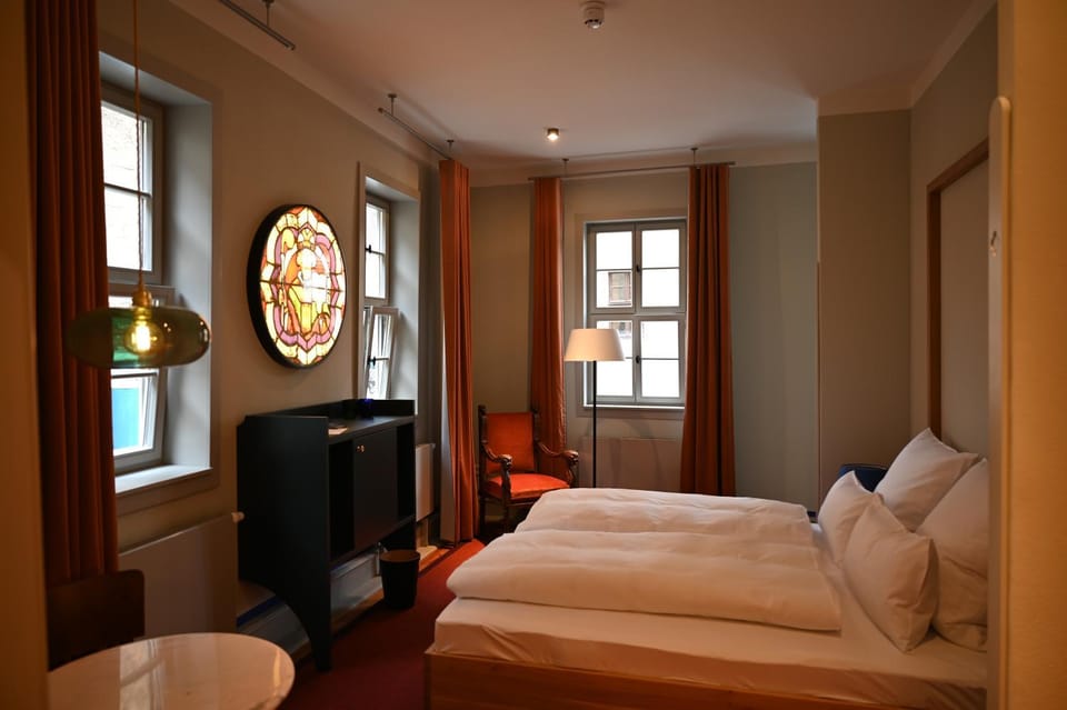 Pension Alter Bischofshof Bed and Breakfast in Thuringia, Germany