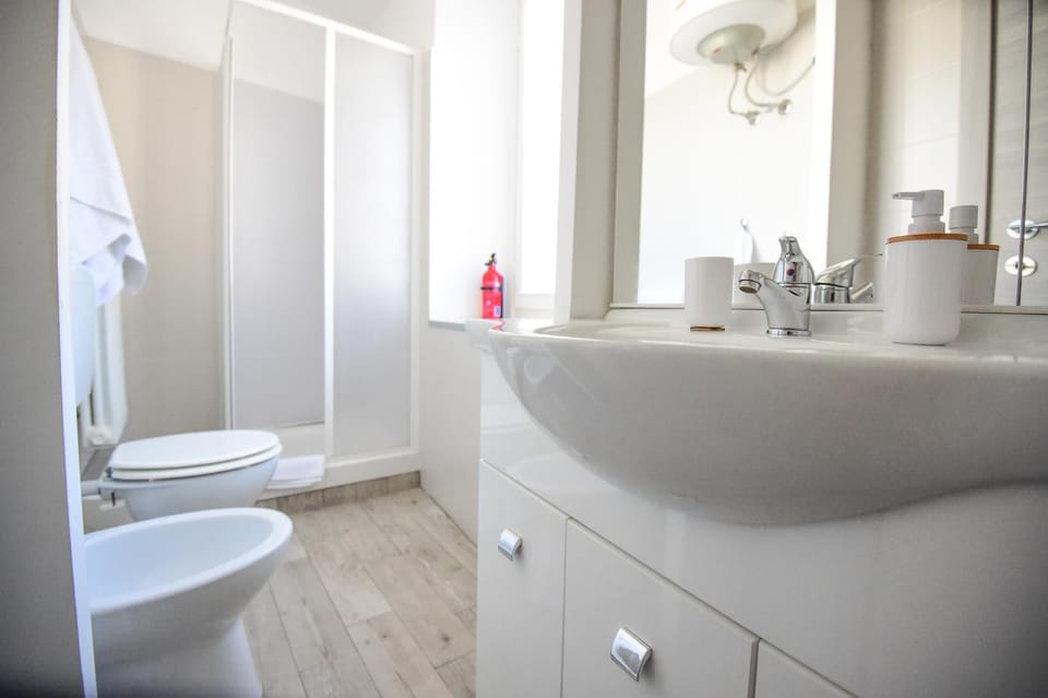 Shower, Toilet, Bathroom, Decorative detail, Decorative detail, bidet, bidet, heating, heating, towels, towels