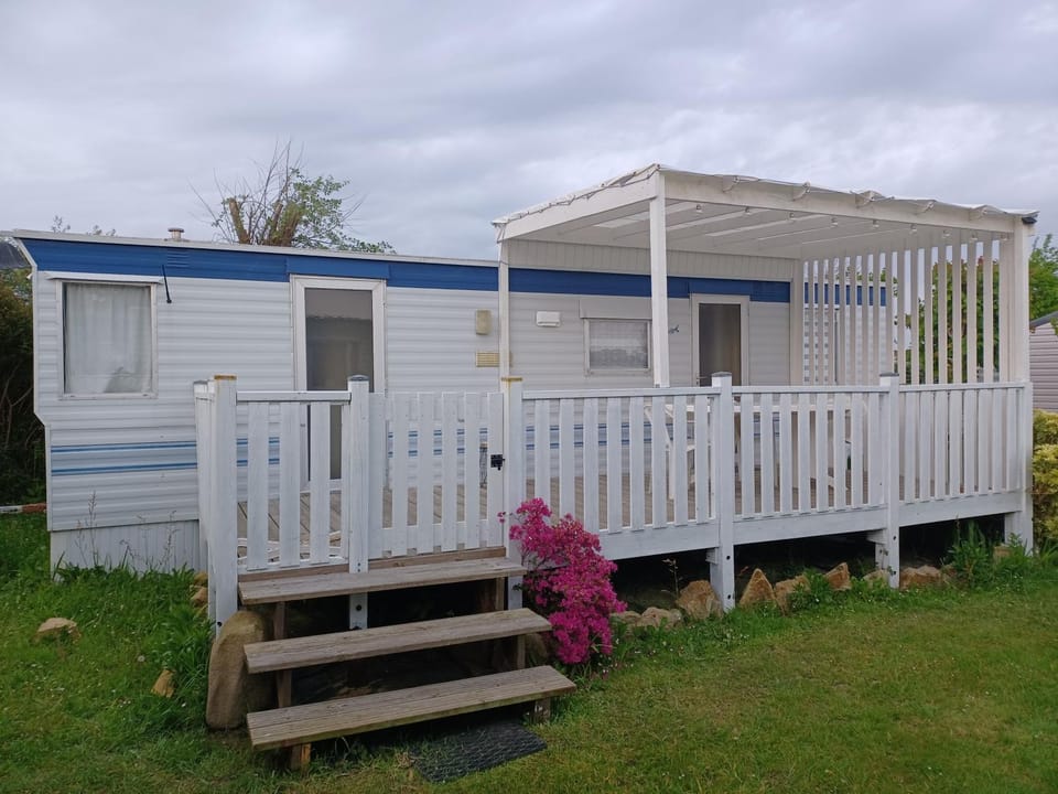 Mobilhome emplacement 2 Campground/ 
RV Resort in Brittany