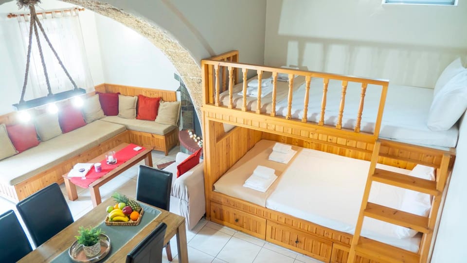 Bed, Living room