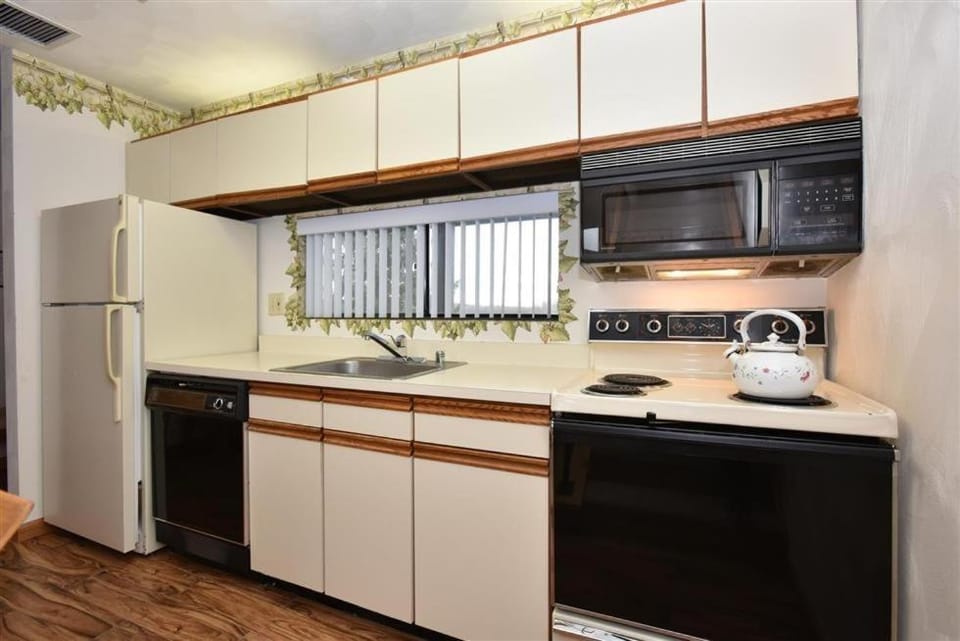Seven Springs Stoneridge 3 Bedroom & Loft Standard Condo, walking distance to slopes! condo Apartment in Seven Springs