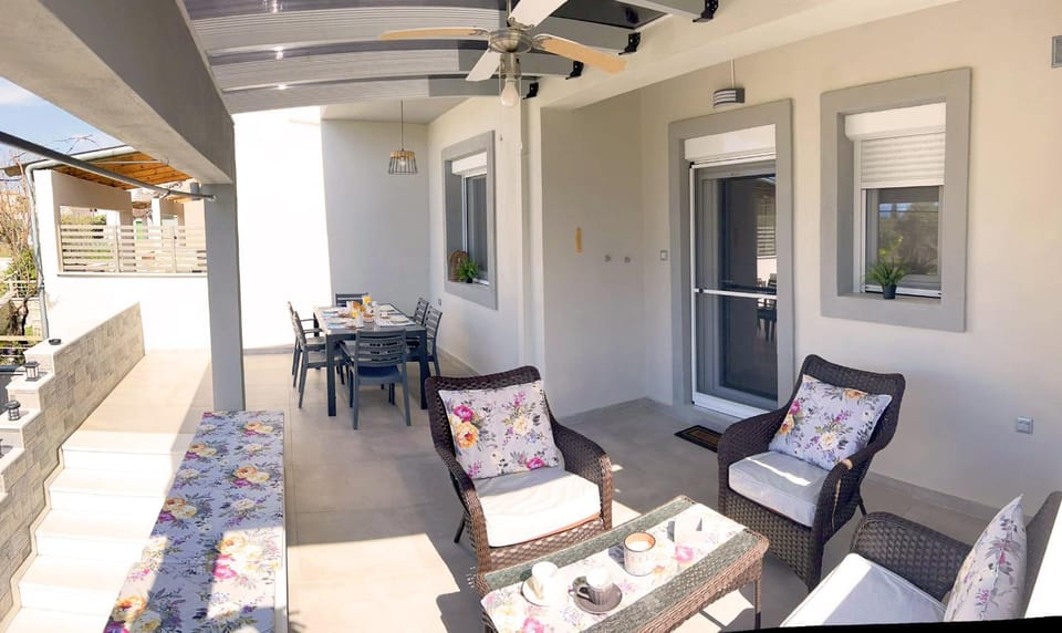 Patio, Balcony/Terrace, Balcony/Terrace, Seating area