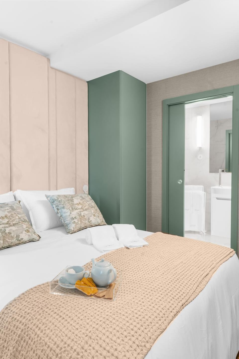 Bed, Bedroom, wardrobe