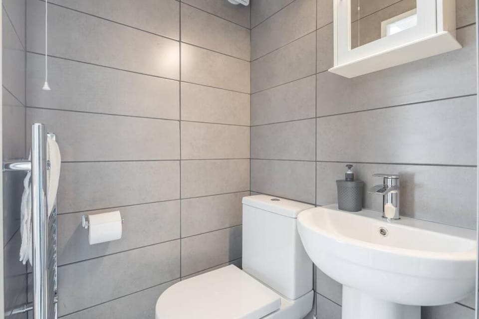 The Modern Cambridge Studio 1 Apartment in Cambridge