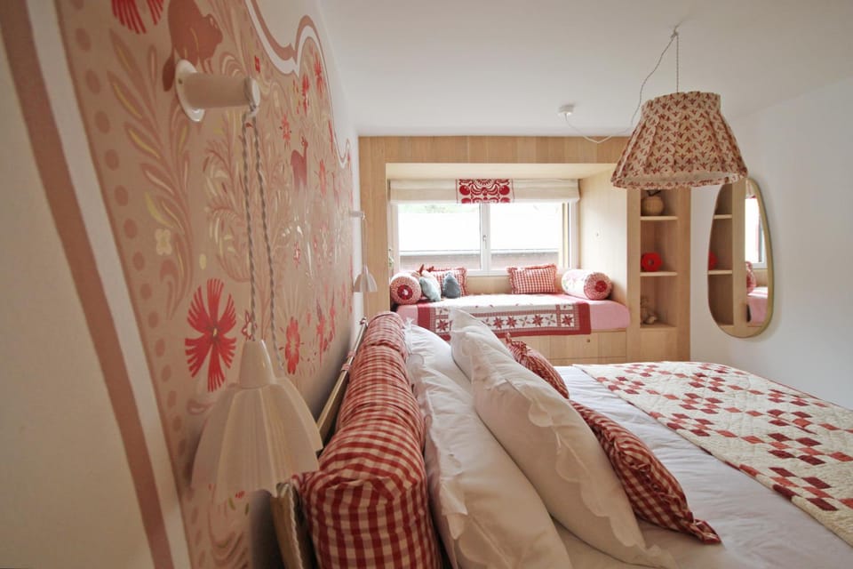 Sonnenhof Juliet - design-led Swiss luxury Apartment in Saas-Fee
