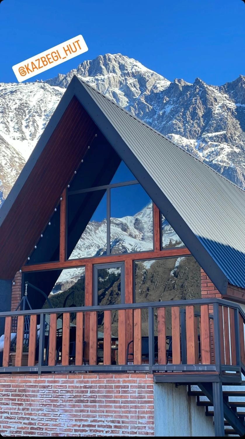 Property building, Natural landscape, Mountain view