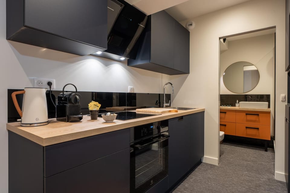 Kitchen or kitchenette, pet friendly, stove