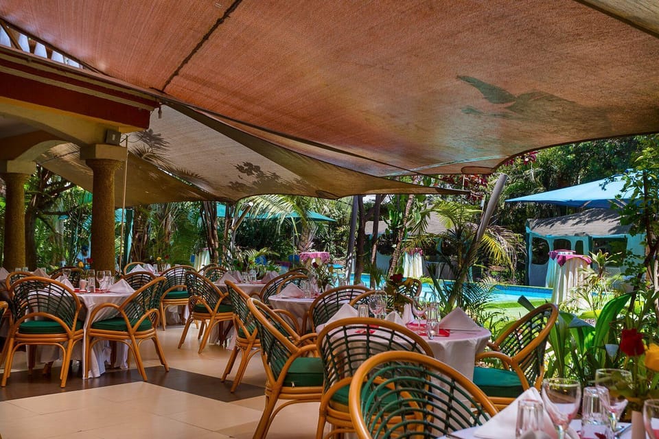 Restaurant/places to eat, Banquet/Function facilities