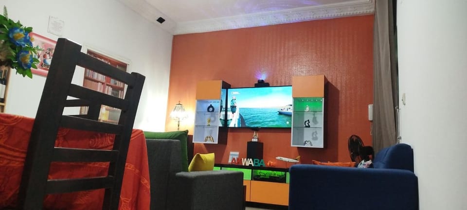 Communal lounge/ TV room, TV and multimedia, Living room